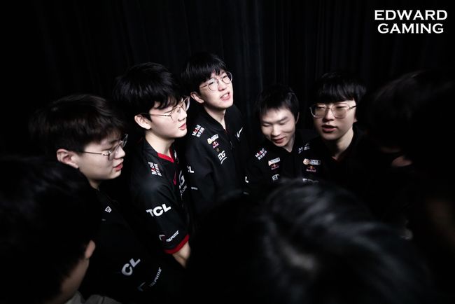 范佩西：瓜迪奥拉训练课让我醍醐灌顶；考教练证书两次没过